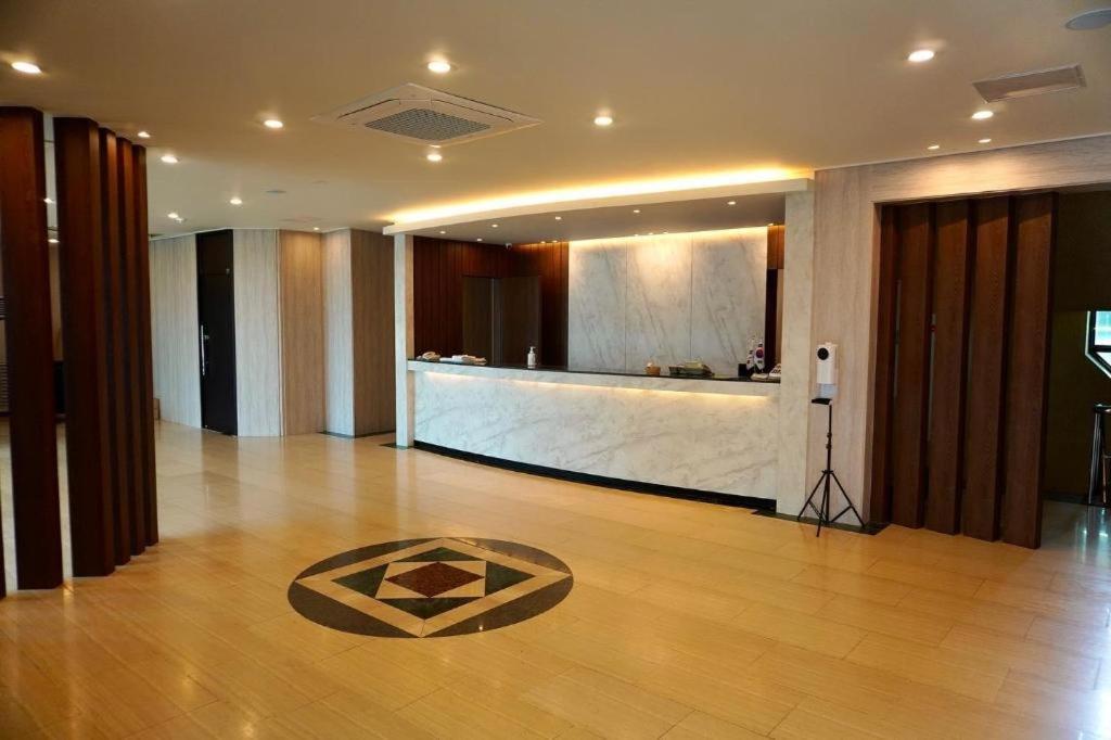 Emerald Hotel Csedzsu Kültér fotó