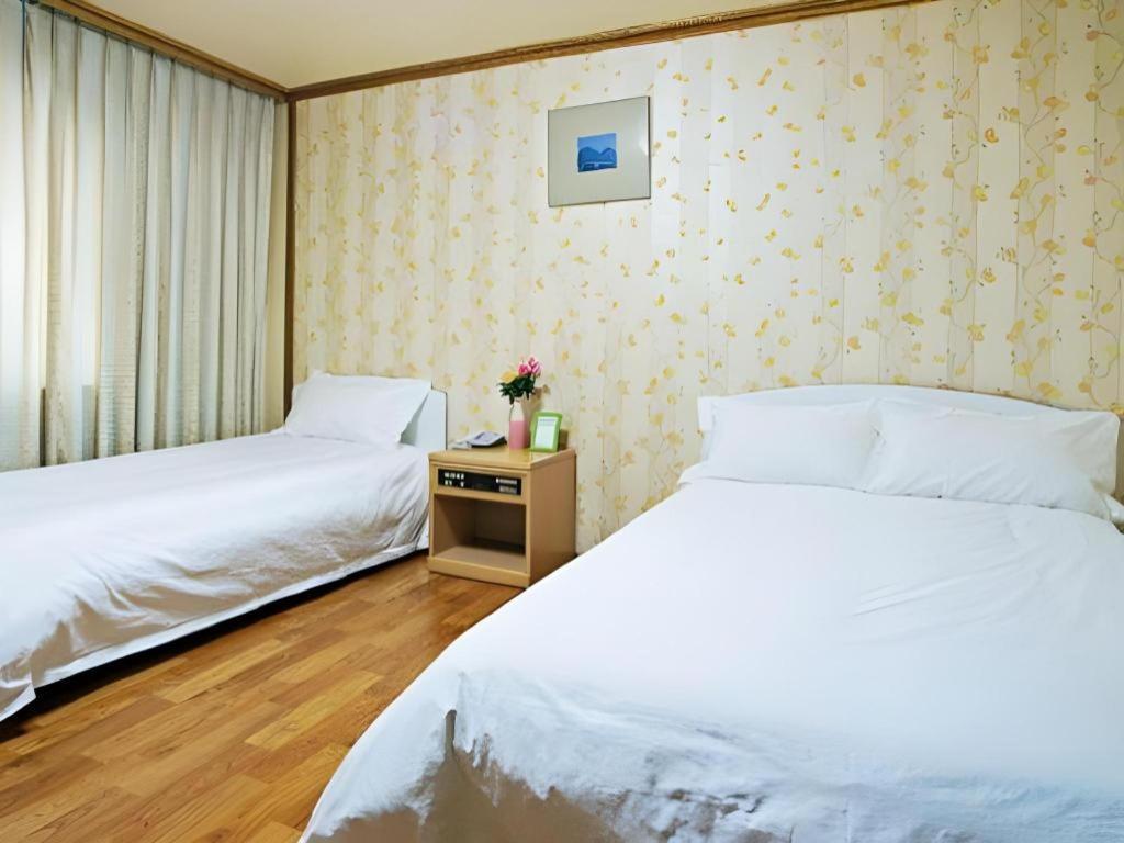 Emerald Hotel Csedzsu Kültér fotó