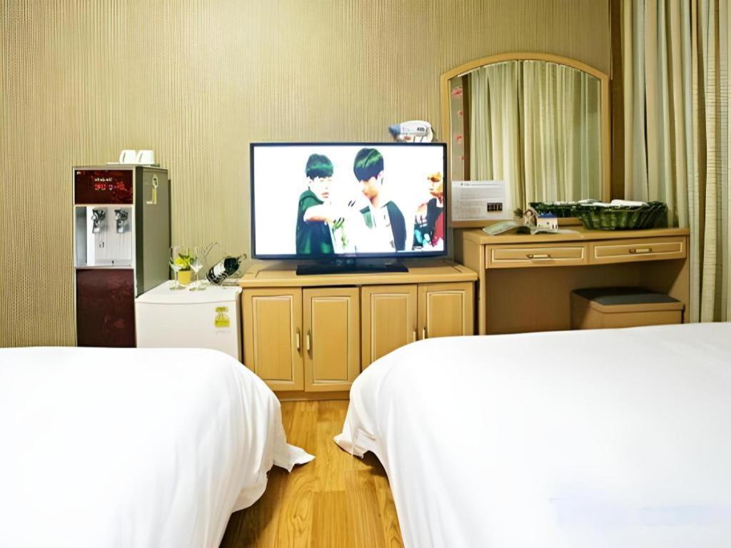 Emerald Hotel Csedzsu Kültér fotó