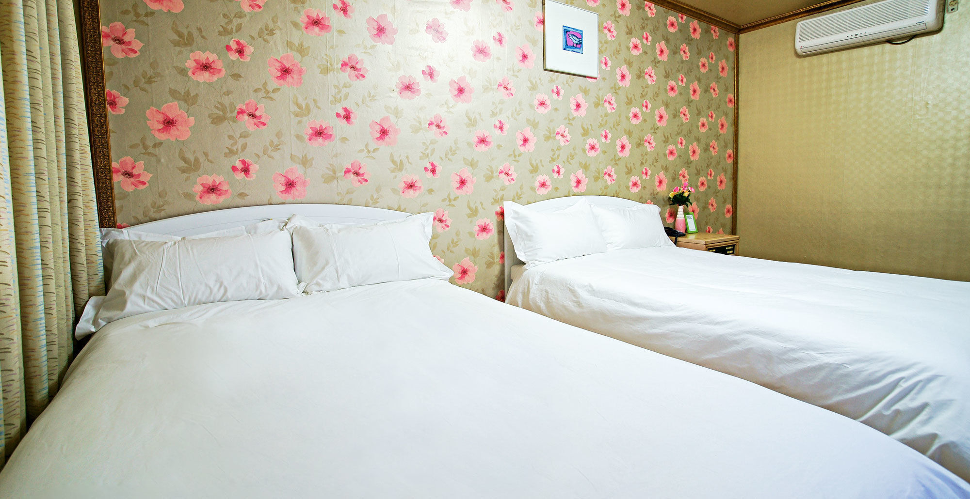 Emerald Hotel Csedzsu Kültér fotó